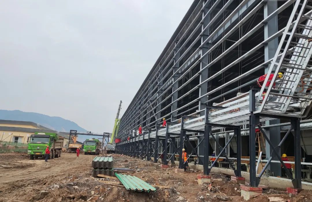 机械化施工高效助力项目建设(图2)