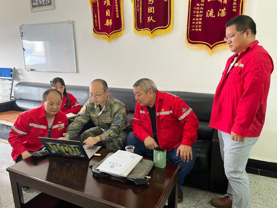 猇亭区人民武装部监察组一行到华兴检测进行安全检查督导