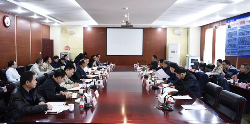 宜昌市政府副市长王应华一行到新疆宜化现场办公(图3)