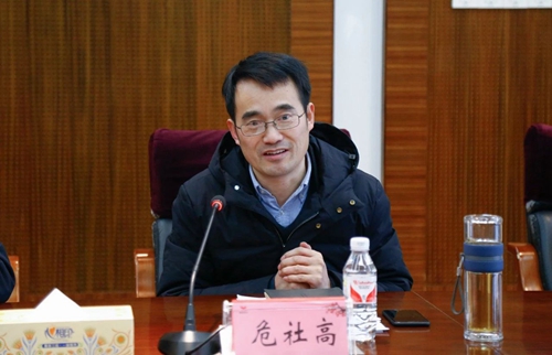 宜昌市总工会走访慰问集团困难职工(图2)