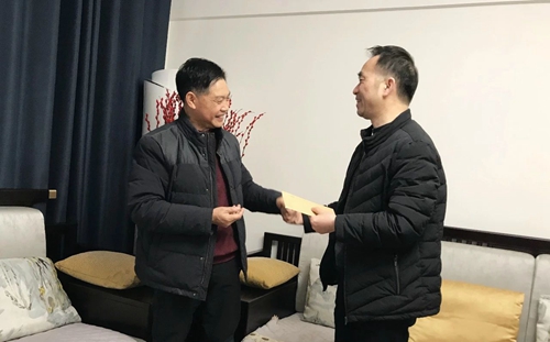 集团领导春节前走访慰问一线职工、困难职工和离退休老干部(图2)