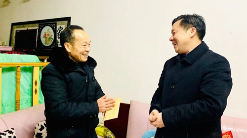 集团领导春节前走访慰问一线职工、困难职工和离退休老干部(图3)