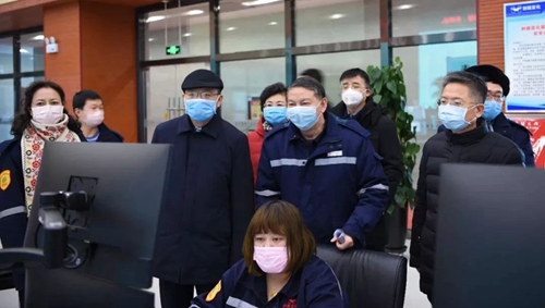 新疆维吾尔自治区常务副主席张春林到新疆宜化检查督导疫情防控及安全生产工作(图2)