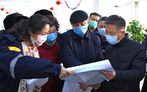 新疆维吾尔自治区常务副主席张春林到新疆宜化检查督导疫情防控及安全生产工作(图3)