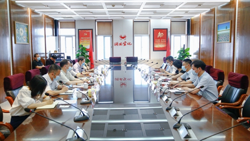中国信保湖北分公司党委书记、总经理刘正茂一行到访宜化集团(图1)