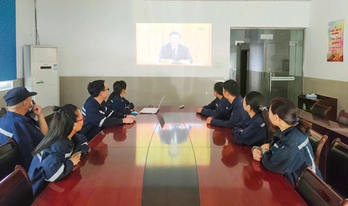 向抗疫英雄致敬！宜化集团组织收看全国抗击新冠肺炎疫情表彰大会(图7)
