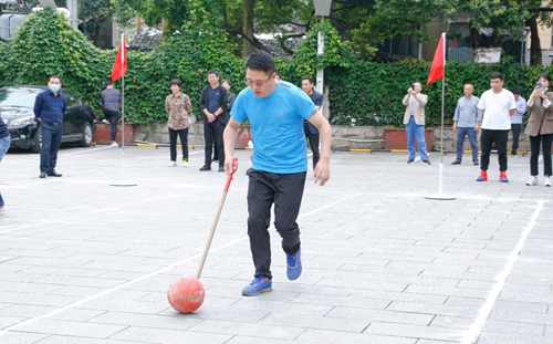 欢度中秋喜迎国庆 宜化集团与宜昌市发改委共同举办趣味运动会(图3)