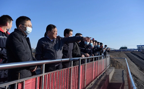 袁卫东率领宜昌市党政代表团到新疆宜化调研指导(图1)