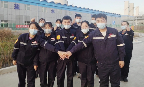 新疆宜化氯碱分厂氯乙烯三班、合成二班荣获准东开发区安全标准化示范班组称号(图2)