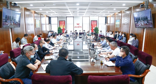 集团行政例会强调要处理好五个方面的关系(图1)