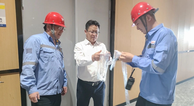 王大真到田家河园区新项目和宜昌区域分子公司现场办公(图1)