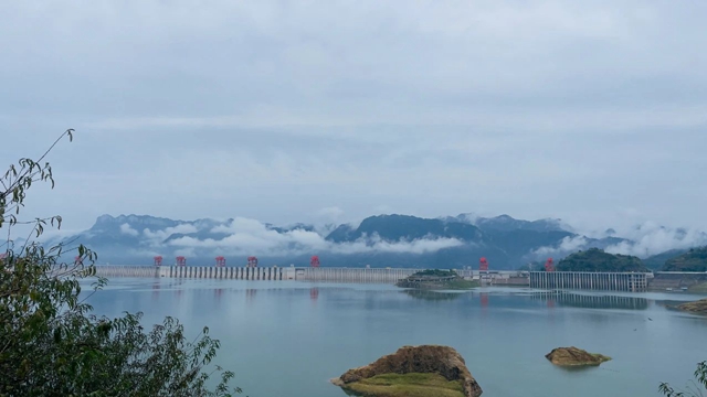 集团组织湖北省外单位职工代表开展宜昌行(图4)