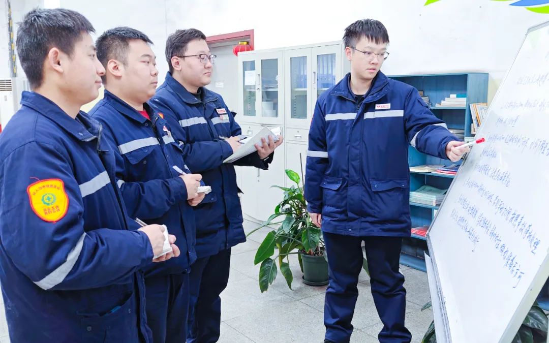 新疆宜化热电分厂发电三班：夯实班组基础，推进自主管理(图3)