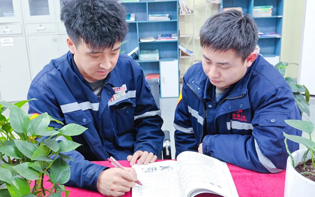 新疆宜化热电分厂发电三班：夯实班组基础，推进自主管理(图4)