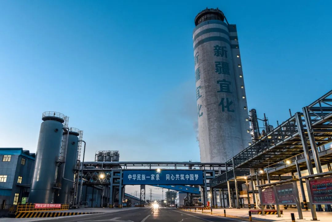 夜幕下的新疆宜化，有着别样风情(图12)