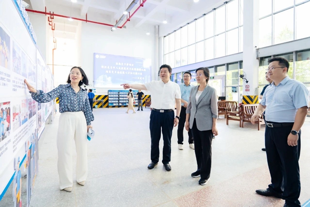 湖北省人社厅党组书记、厅长李述永到宜化实训基地调研(图1)