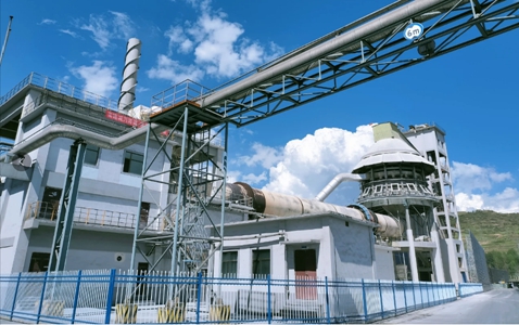 青海宜化筛分石灰压球装置一次性开车成功