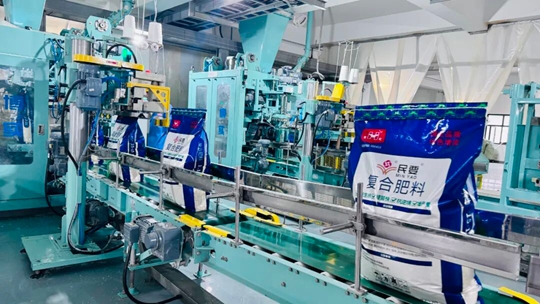 宜化酵母复合肥成功下线！增值复合肥再添“新成员”(图1)