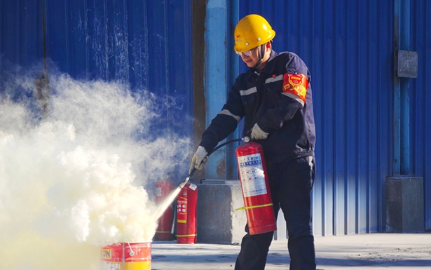 以练促防！内蒙古宜化开展消防技能比武活动