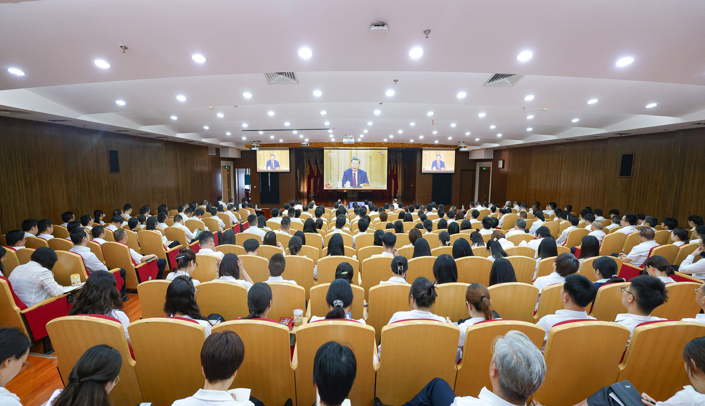 全集团广大党员干部职工多种形式收看庆祝中国共产党成立105周年大会(图1) 全集团广大党员干部职工多种形式收看庆祝中国共产党成立105周年大会(图1)