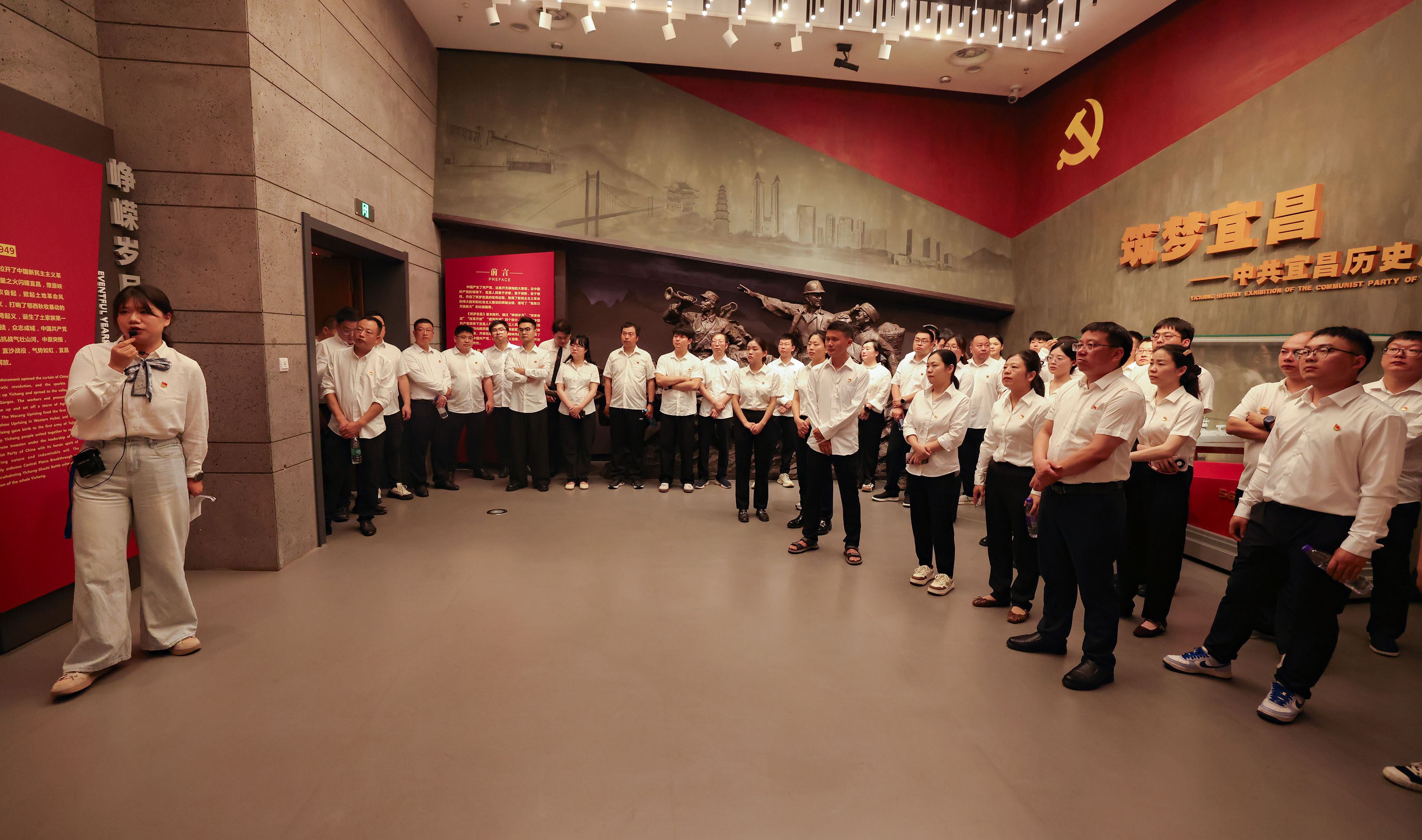 宜化集团组织2026年新发展党员和转正党员代表开展党性教育活动(图1) 宜化集团组织2026年新发展党员和转正党员代表开展党性教育活动(图1)