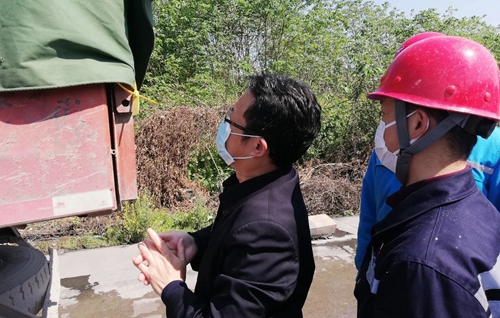 王大真暗访检查股份公司工作