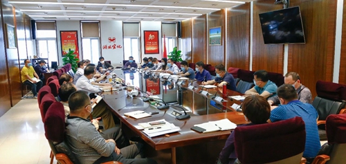 集团工作碰头会强调：做事要上心要具体有回音有着落