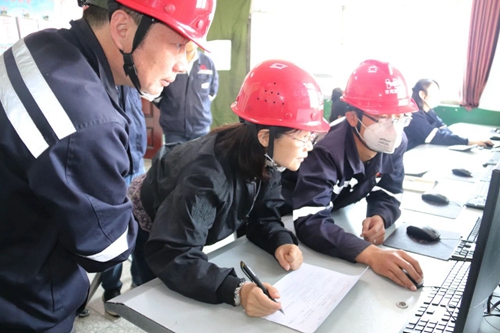 青海省应急管理厅组织专家组到青海宜化进行重大危险源企业专项检查督导