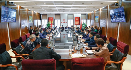 集团行政办公会强调：要突出重点狠抓落实加强沟通 确保今年工作圆满收官