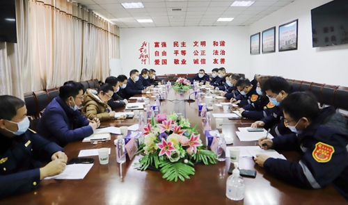 宜都市委副书记、市长李泽刚一行到楚星公司开展“千名干部进千企”服务活动