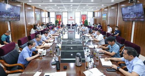 集团召开8月份效益分析会