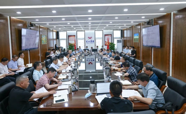 集团党委对党员干部下基层察民情解民忧暖民心实践活动进行再部署