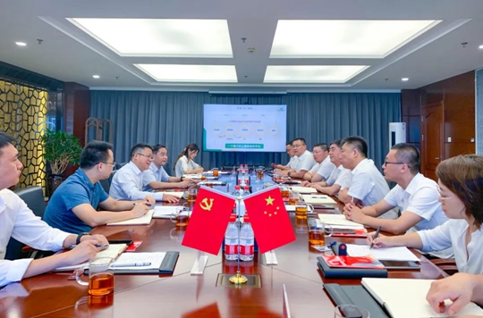 访客户谈合作走市场！王大真到倍丰集团走访