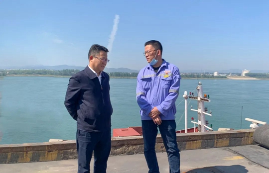 王大真深入码头货场调研物流工作